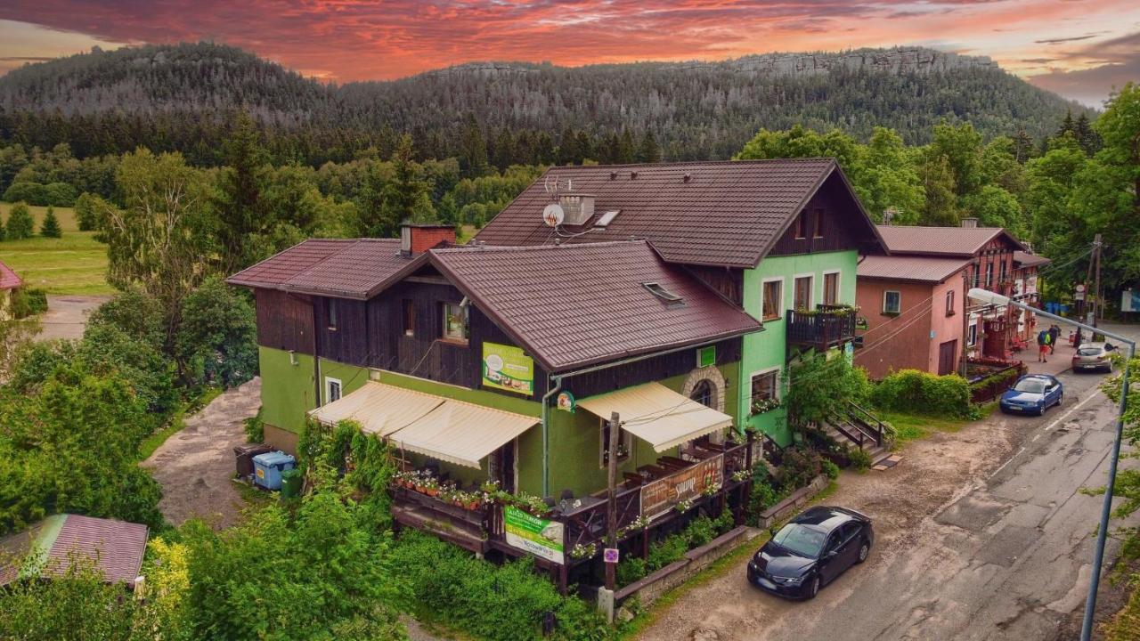 Zajazd Karlow Restauracja & Pokoje Goscinne Exterior foto